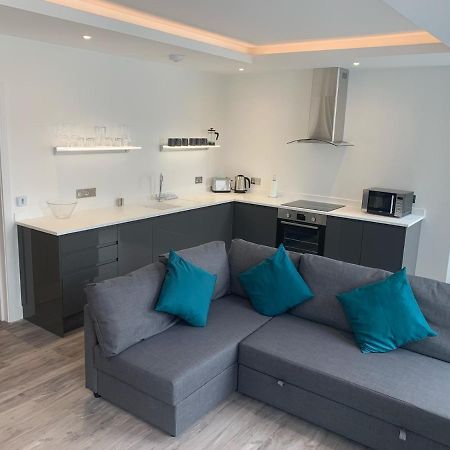 28 Harbour Lettings Luxury Apartments For Over 25S Plymouth Exterior photo